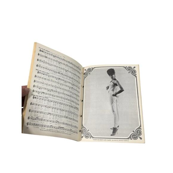 The Big Teen Song Scene Fake Book Basic Melody Line Word Chords - Picture 2 of 3